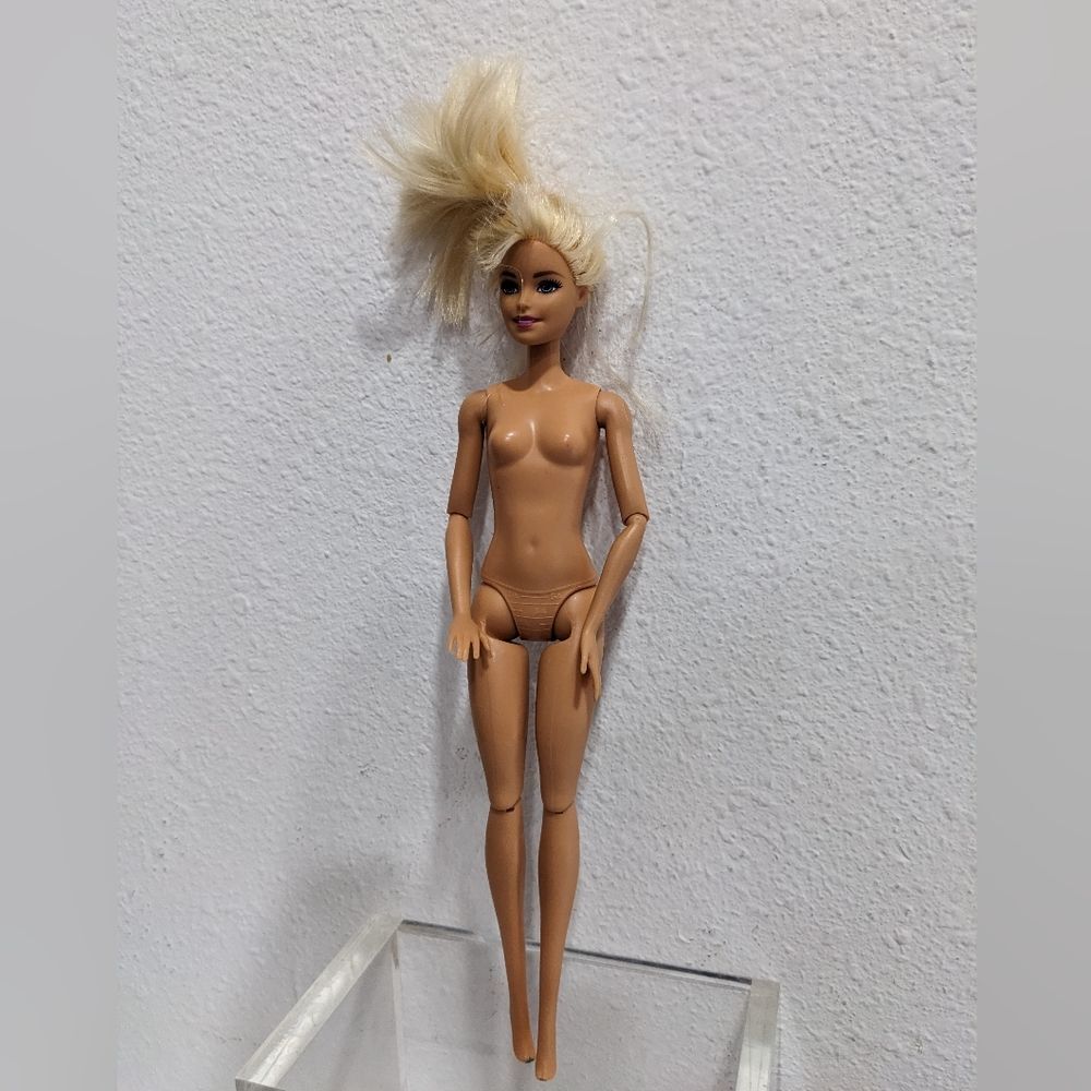 Barbie Hugs N' Horses Playset, Incomplete - Picture 12 of 14